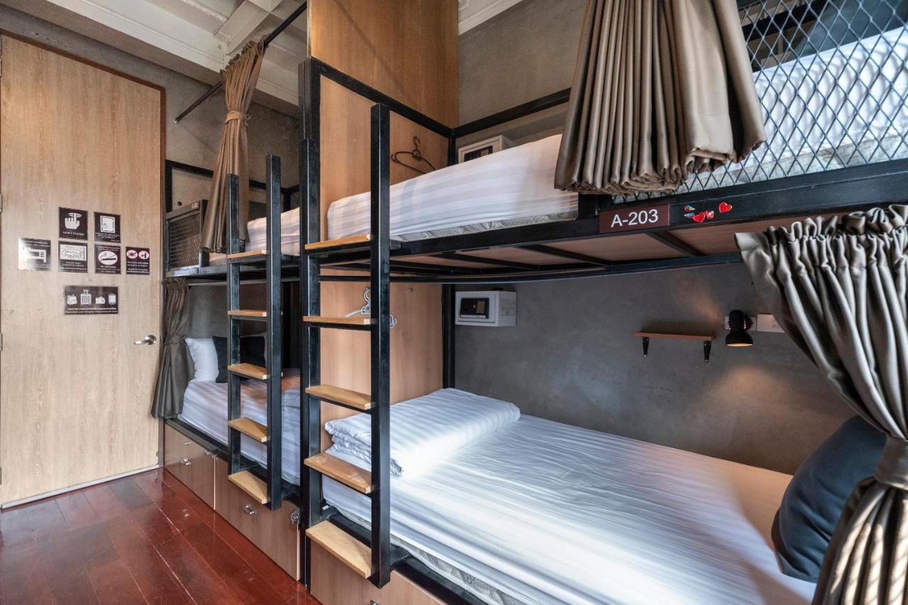 Oyo 685 Am Bed Hostel Бангкок Екстер'єр фото